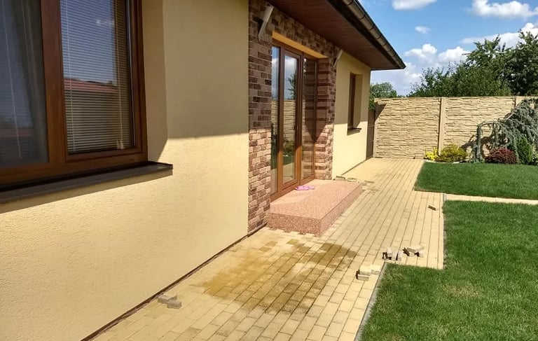 Zámkové dlažby v Nitrianskom kraji a okolí